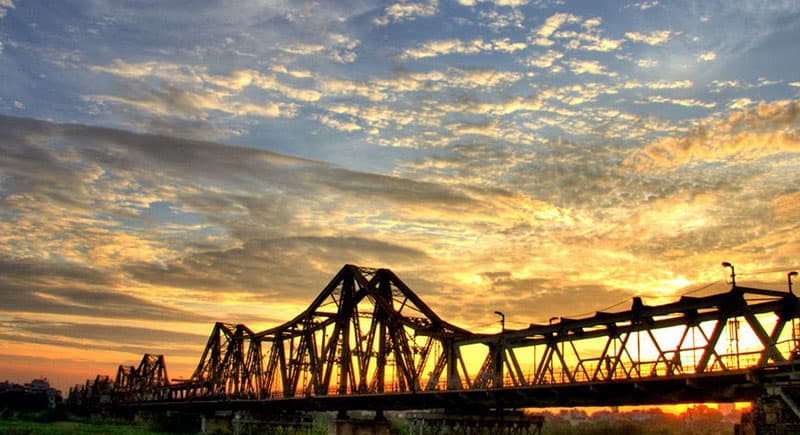 Long-Bien-Bridge-Vietnam-Travel