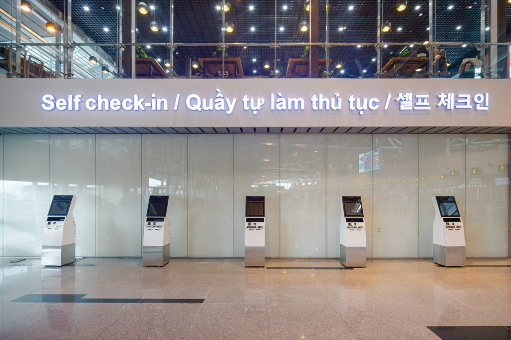 Quầy tự làm thủ tục xuất cảnh sân bay Đà Nẵng