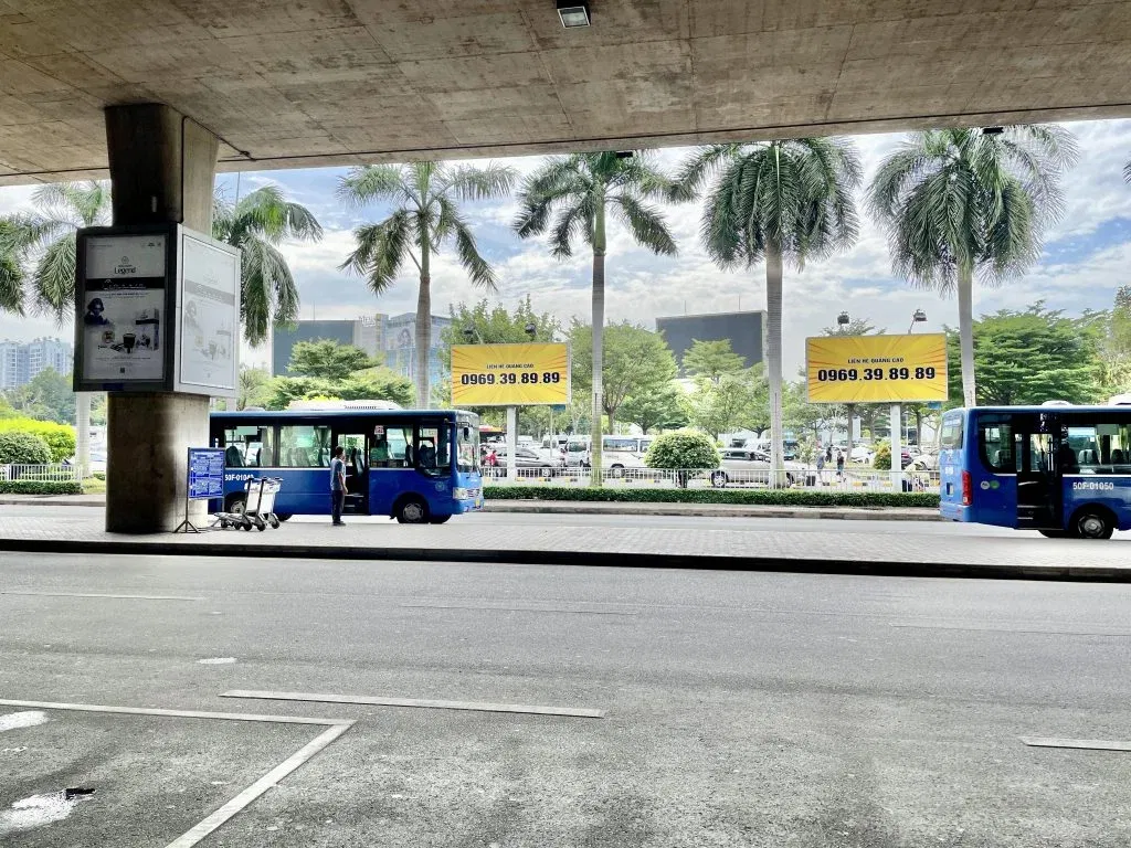 How to Get from Ho Chi Minh Airport to District 1