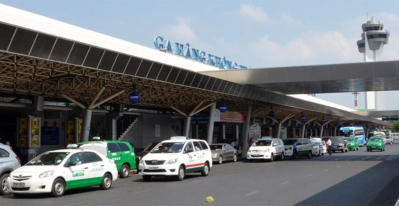 Tan Son Nhat Ho Chi Minh Airport Taxi: Companies, Fares & Travel Tips